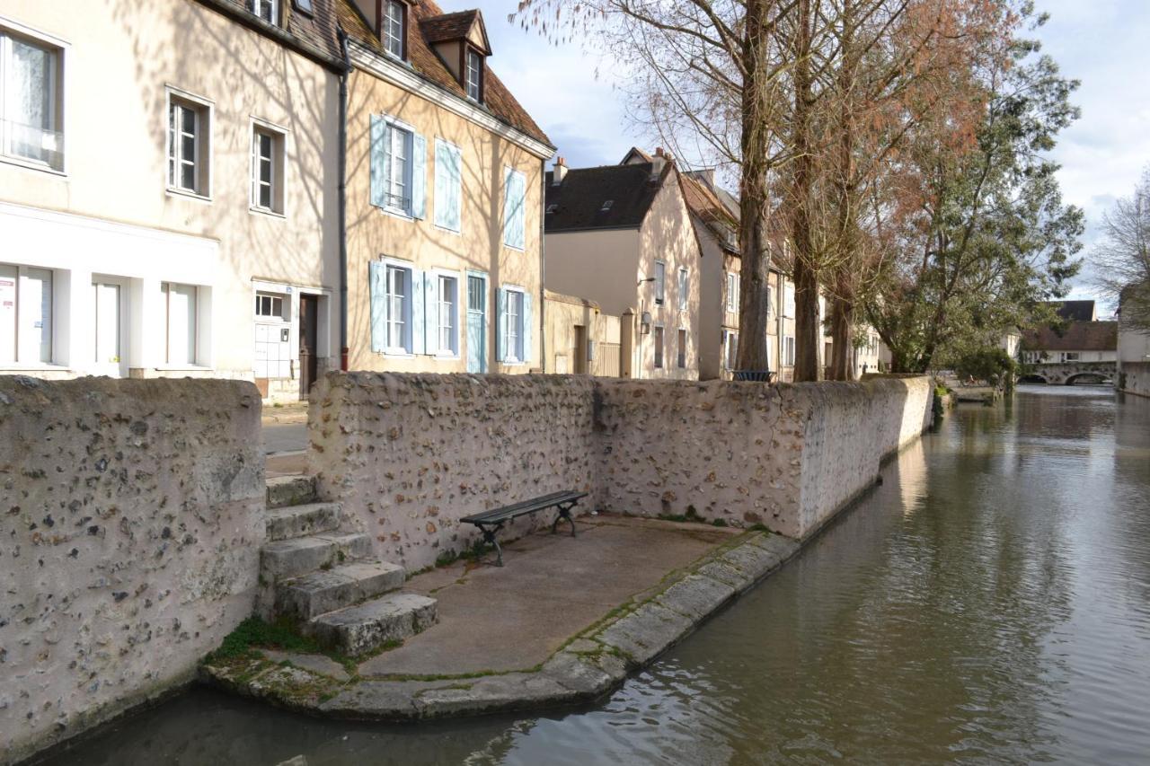 Apartament L'Essentiel De Chartres Zewnętrze zdjęcie