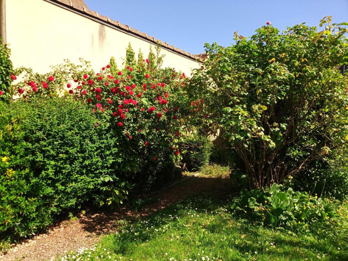 Apartament L'Essentiel De Chartres Zewnętrze zdjęcie