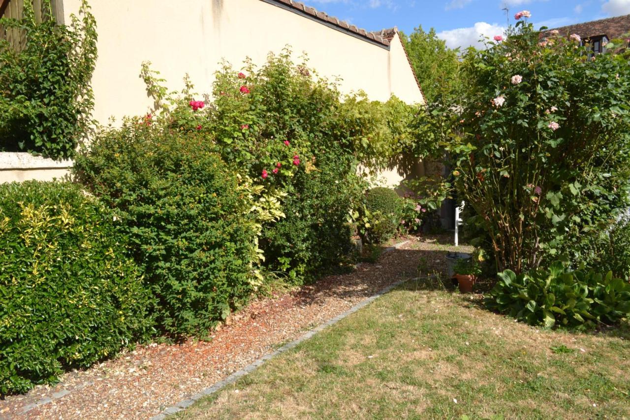 Apartament L'Essentiel De Chartres Zewnętrze zdjęcie